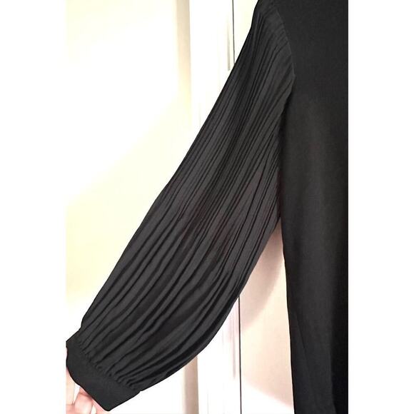 ADRIANNA PAPELL Black Long Pleated Sleeve Top Blouse Stretch Shirt - Sz Small - Picture 4 of 6